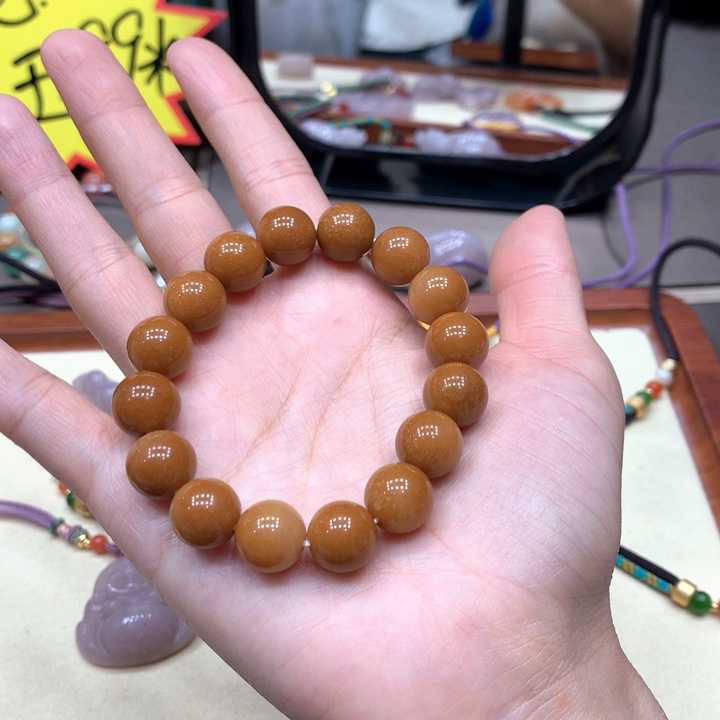 石英质玉合金颈饰