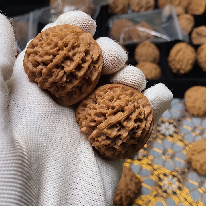 文玩核桃把件｀****?秦岭秦闷