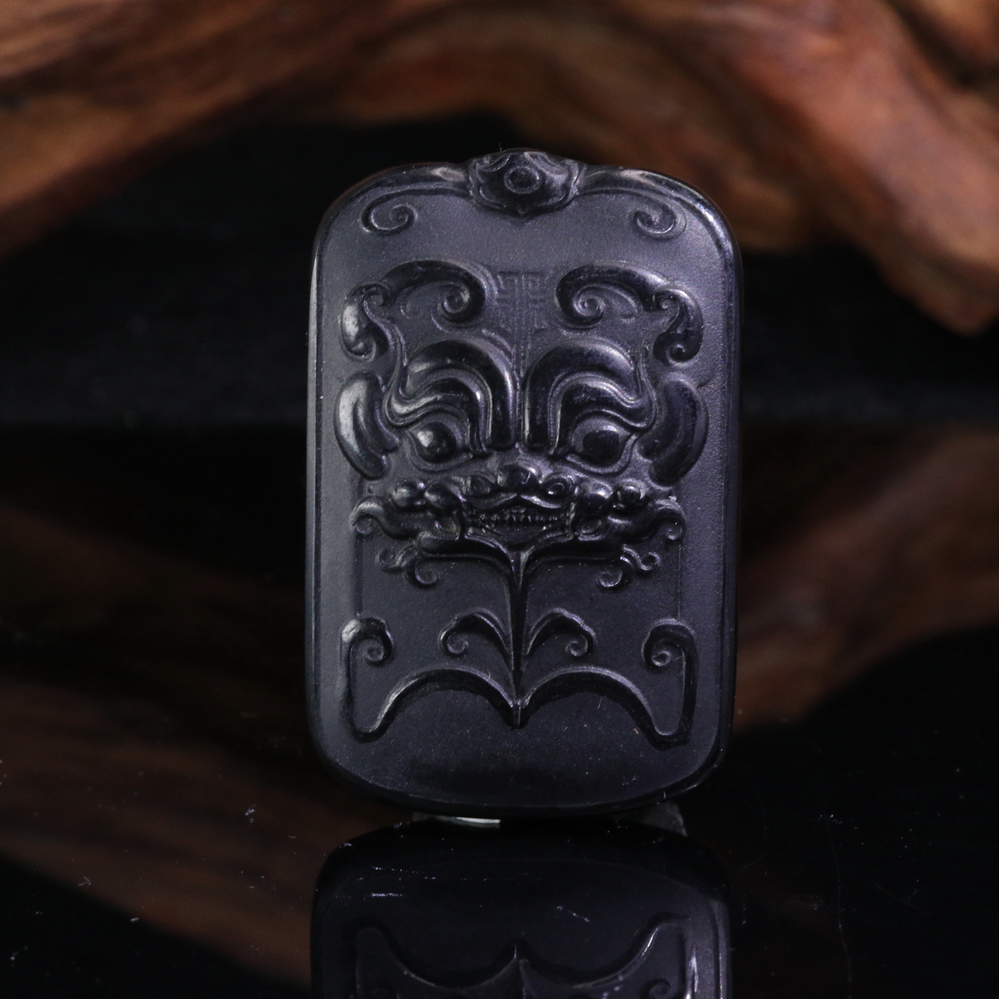 12和田玉墨玉吊坠/401919北京中保拍卖