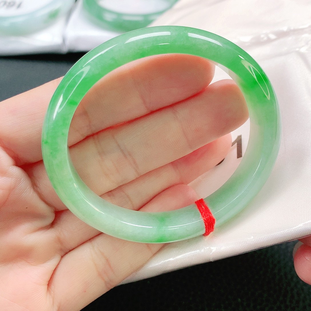 未镶嵌手镯翡翠53贵妃