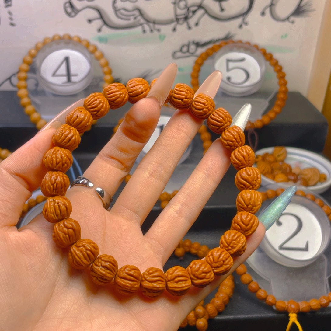 桃核吊坠1.22222222222