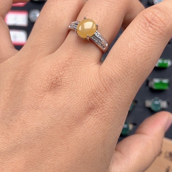 翡翠未镶嵌戒指戒指