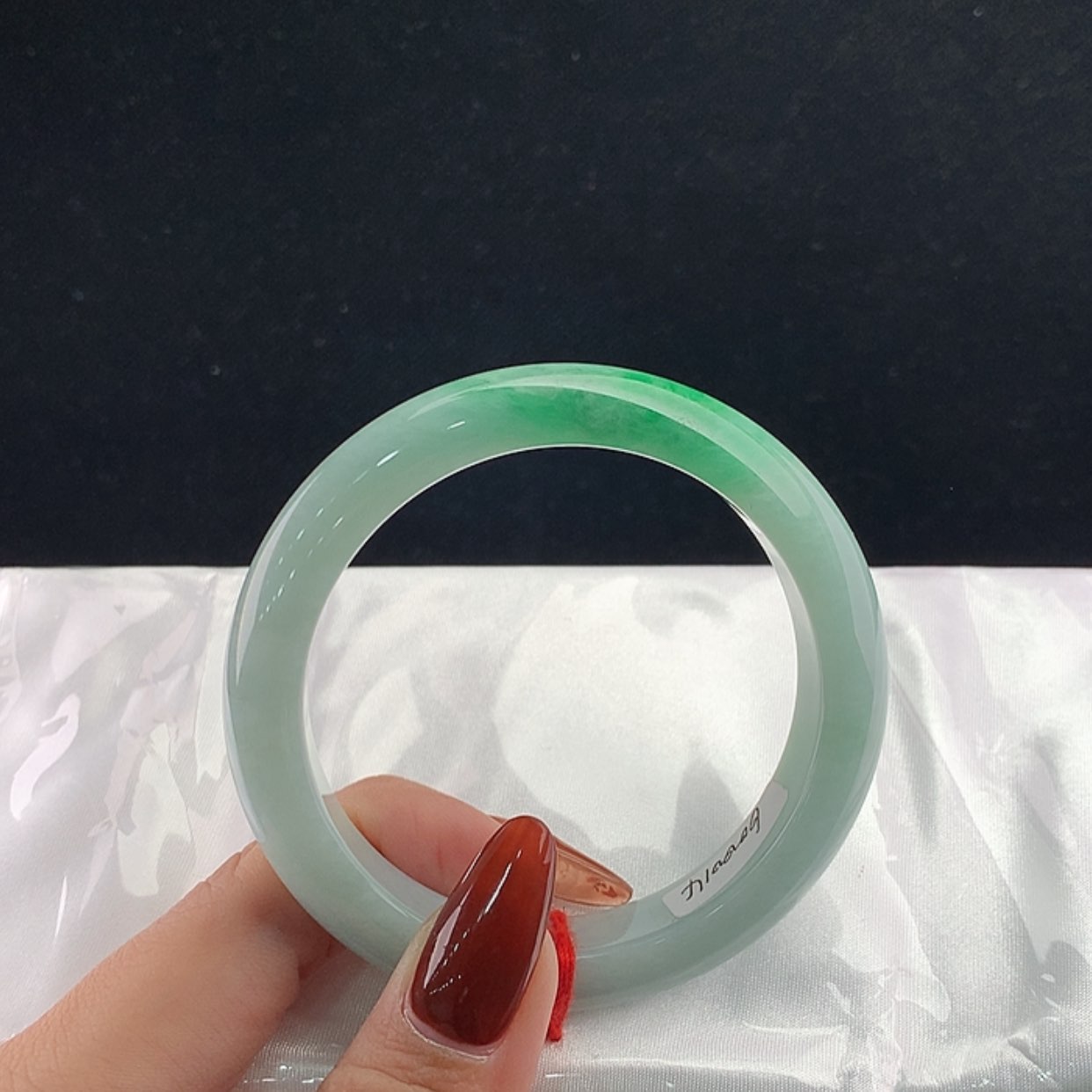 【闪购商品】未镶嵌手镯翡翠正57
