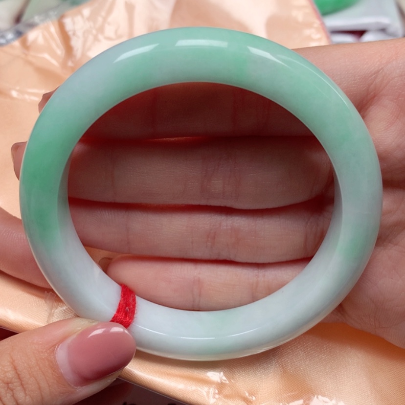 【闪购商品】翡翠手镯未镶嵌57圈