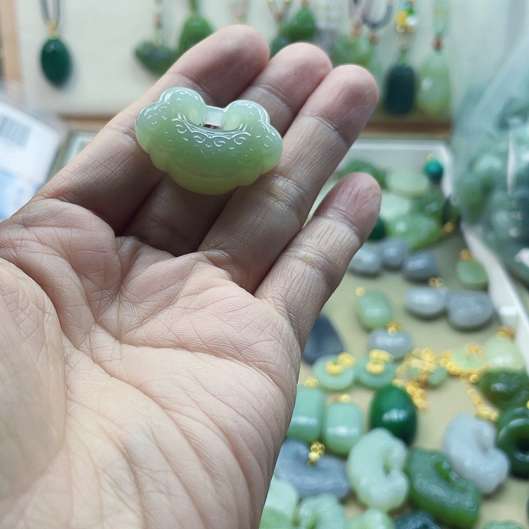 和田玉吊坠(不含链)未镶嵌