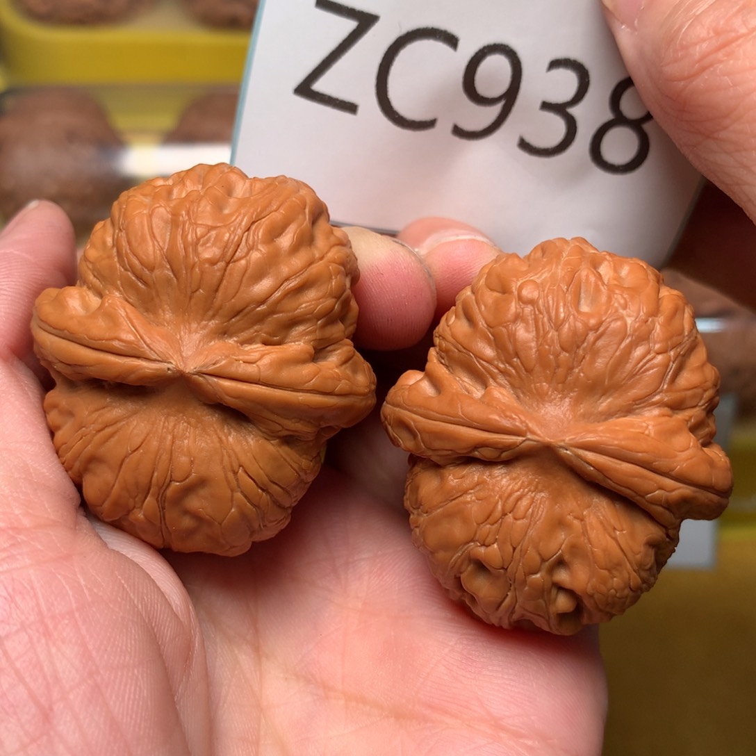 文玩核桃把件粗筋肉球元宝42