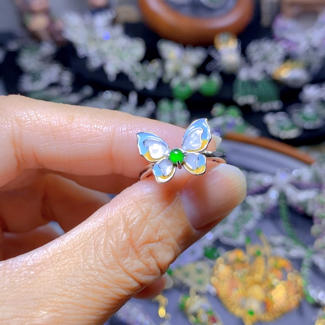 翡翠颈饰银S925镶嵌天然翡翠