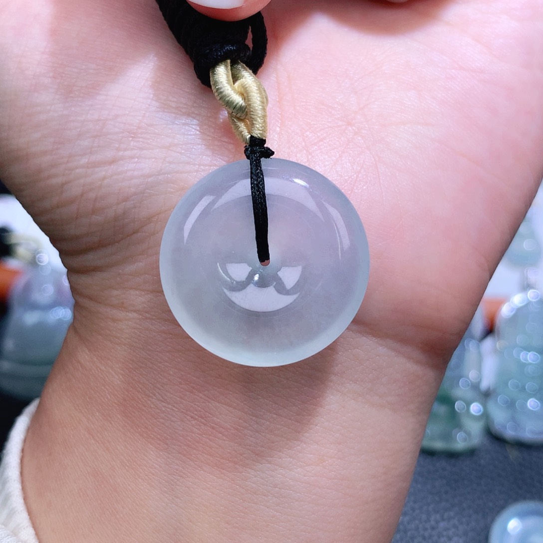 翡翠未镶嵌颈饰扣子