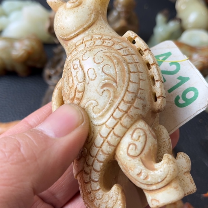 和田玉颈饰未镶嵌青*