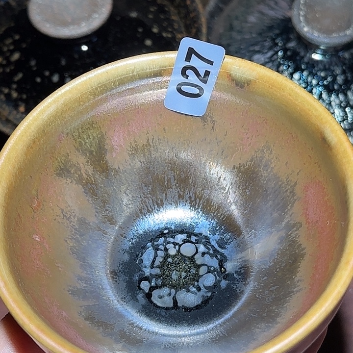 茶盏一起走出这黑暗里