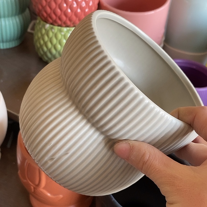 摆件陶陶盆有孔 瑕疵针孔漏釉介意勿拍外口 13外高13