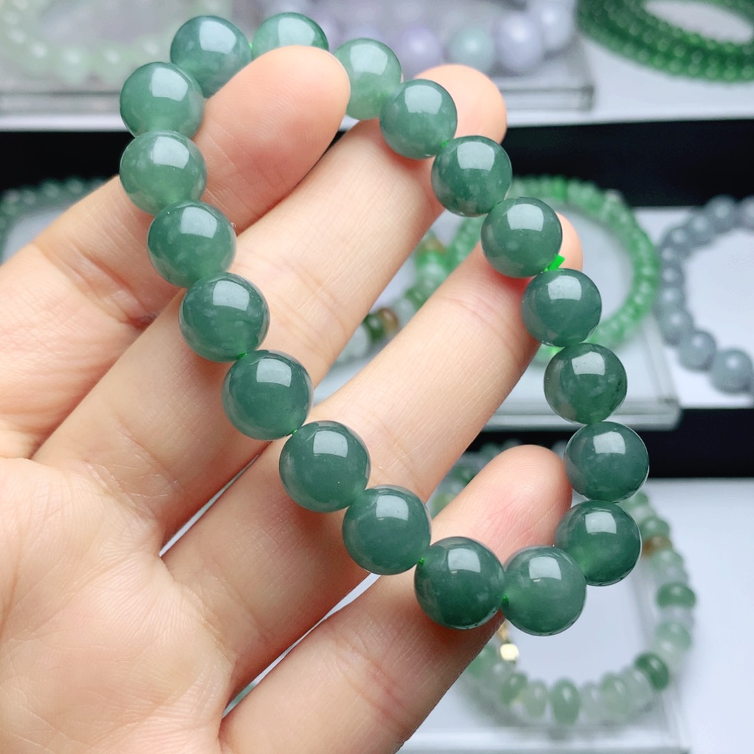 翡翠颈饰未镶嵌珠串