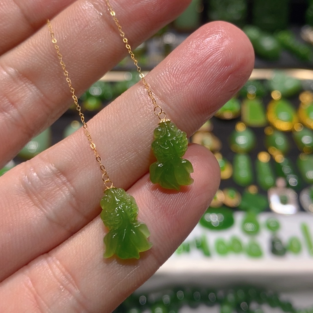 和田玉（碧玉）耳饰18K金镶嵌巴****生