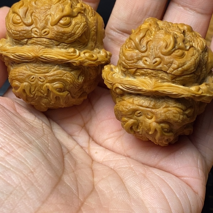 文玩核桃把件两****彩五毒金蟾