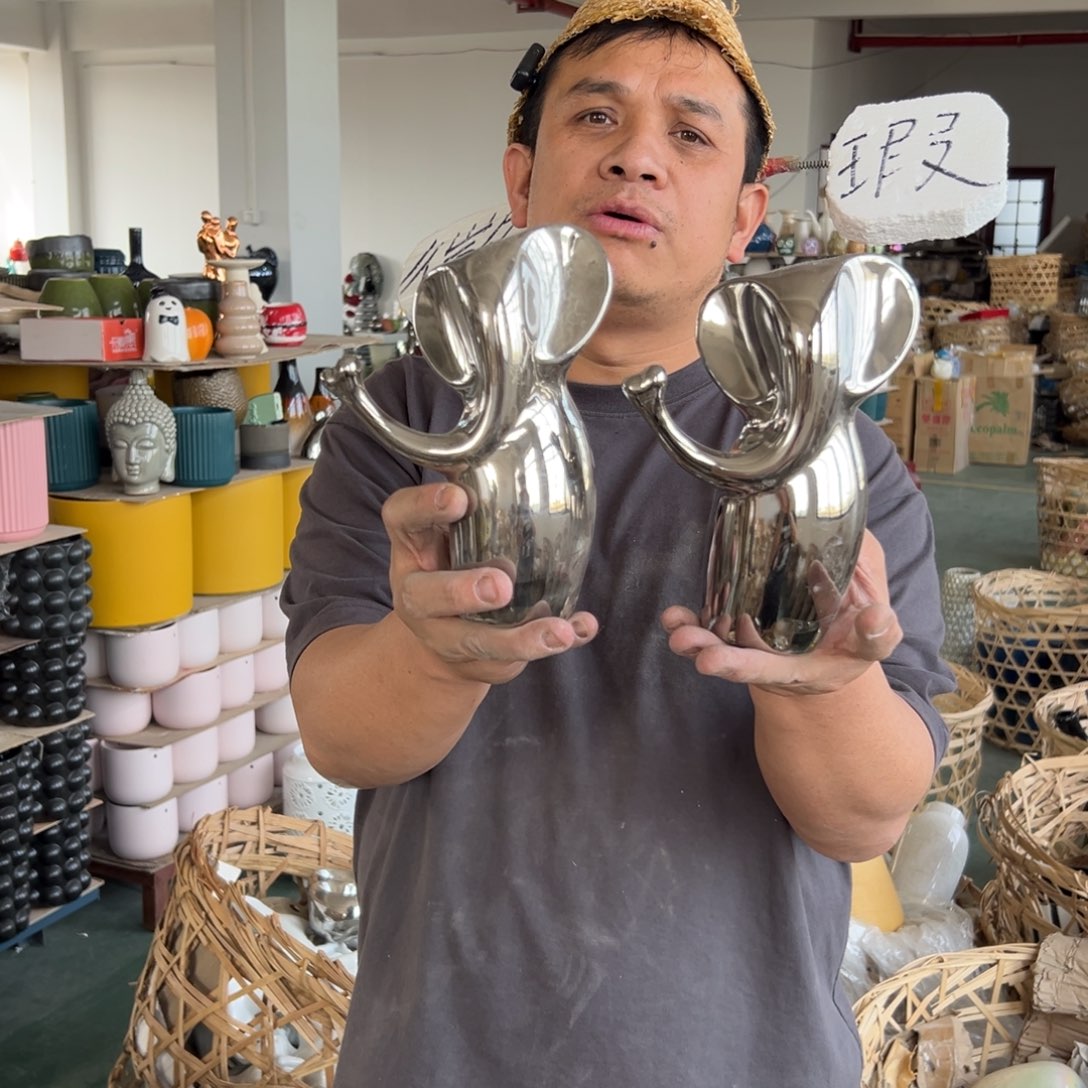摆件97 号高中低温陶瓷瓶（部分微瑕）