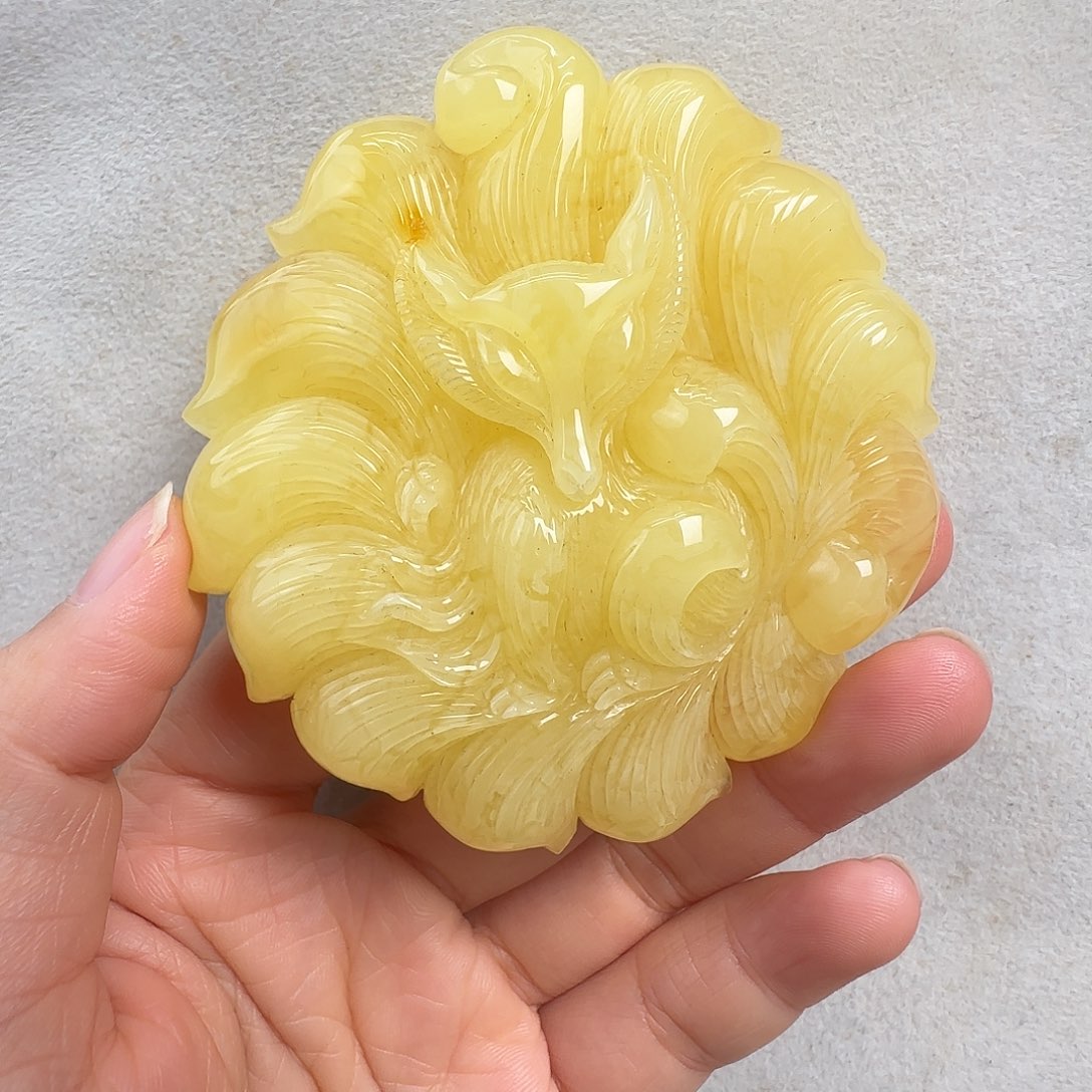 蜜蜡未镶嵌珠宝奇石