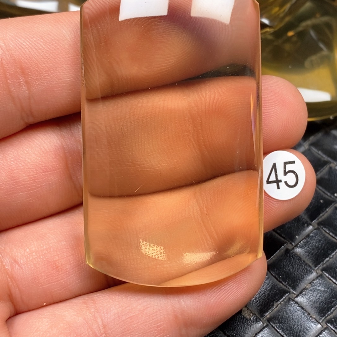 我***道颈饰水晶未镶嵌水晶