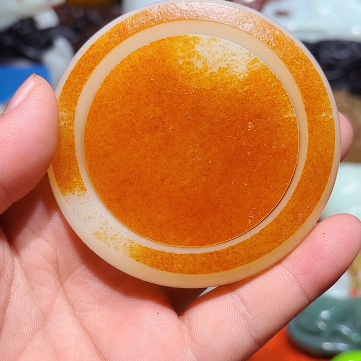 和田玉未镶嵌把件