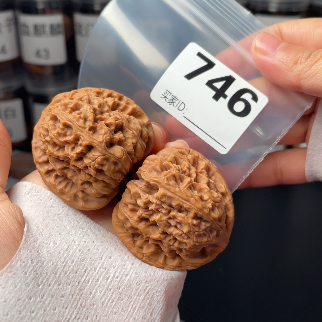 文玩核桃把件45南将石