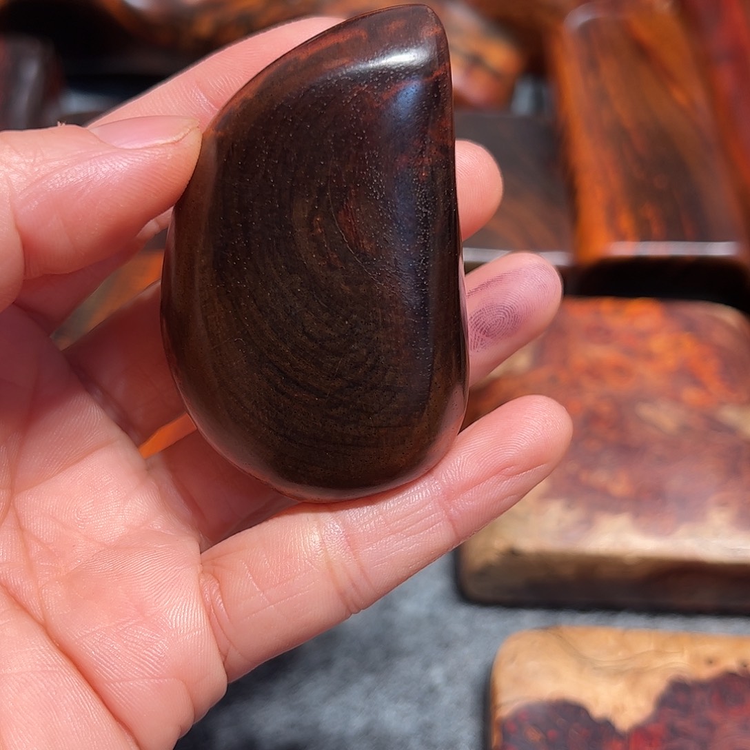 用***0交趾黄檀（大红酸枝）