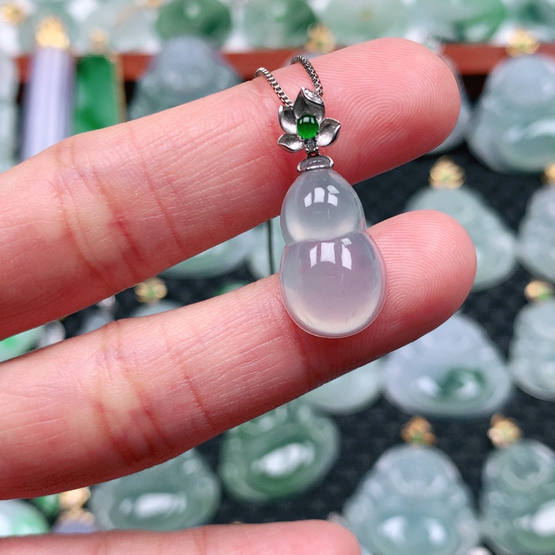 翡翠吊坠(不含链)18K金镶嵌