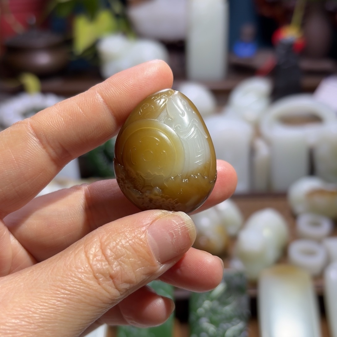 和田玉颈饰未镶嵌