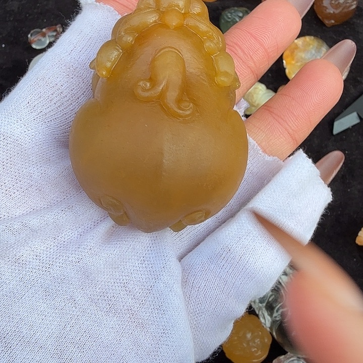 Y***车挂水晶未镶嵌水晶