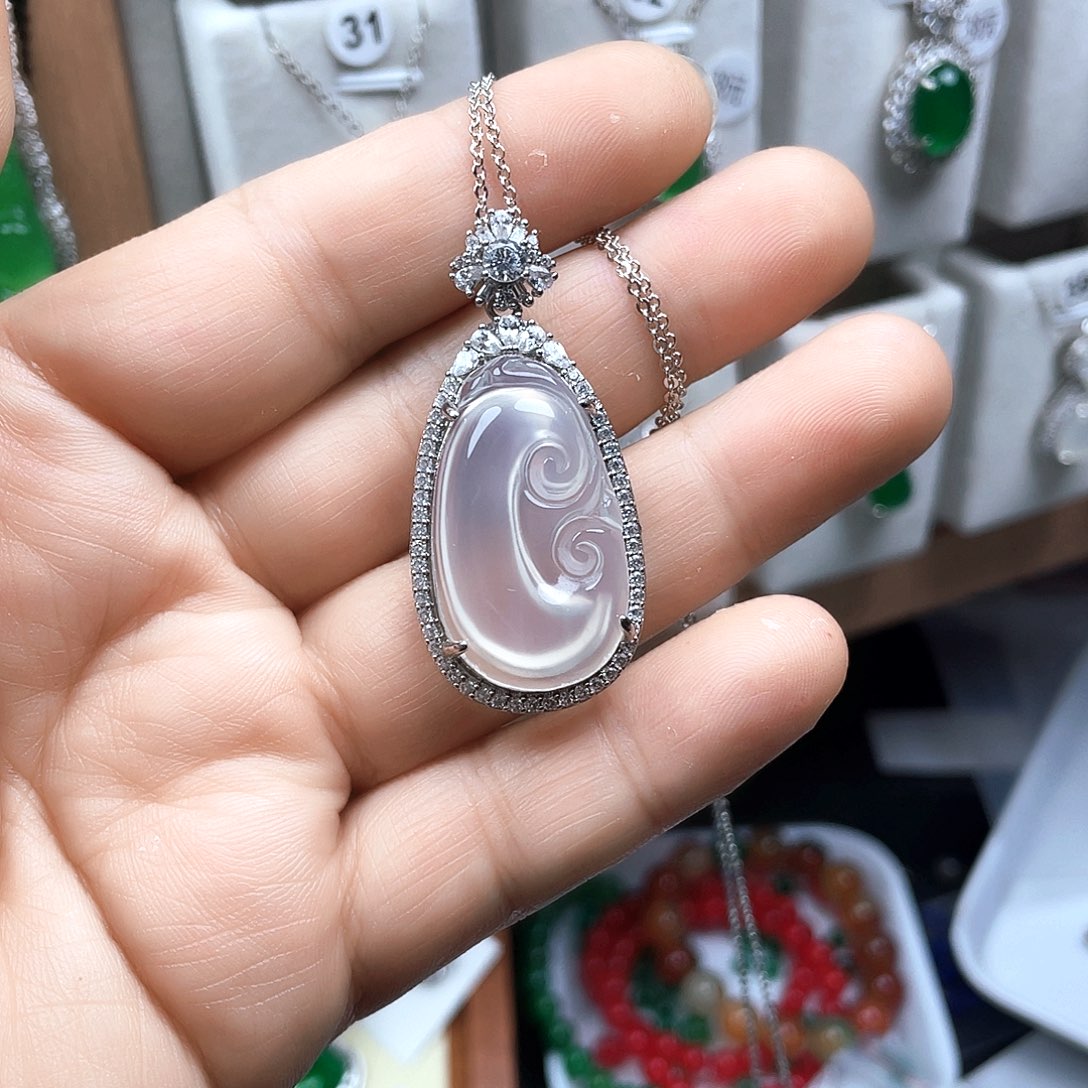 玛瑙/玉髓颈饰合金