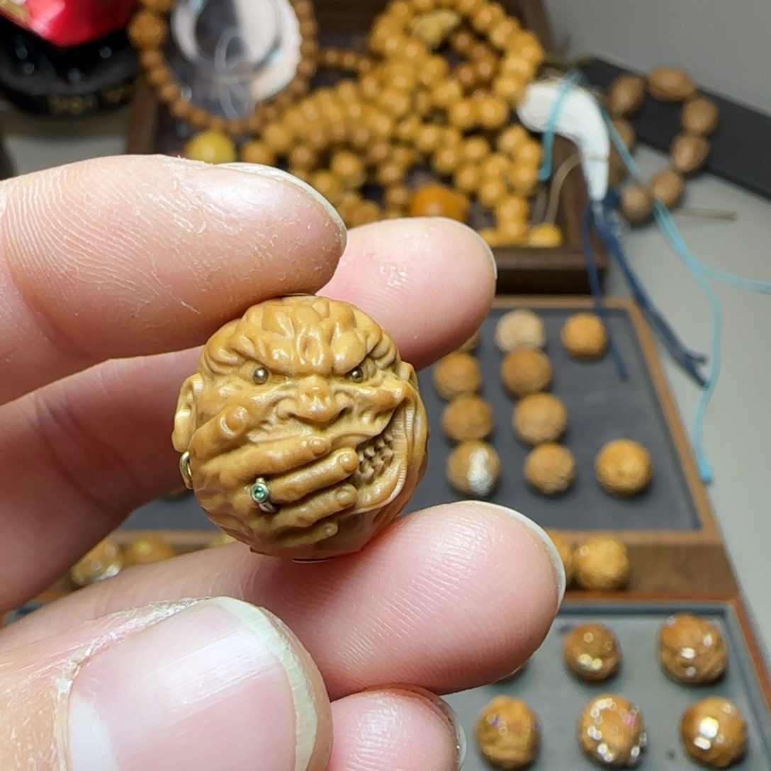 猴头核桃吊坠戒指掩面18