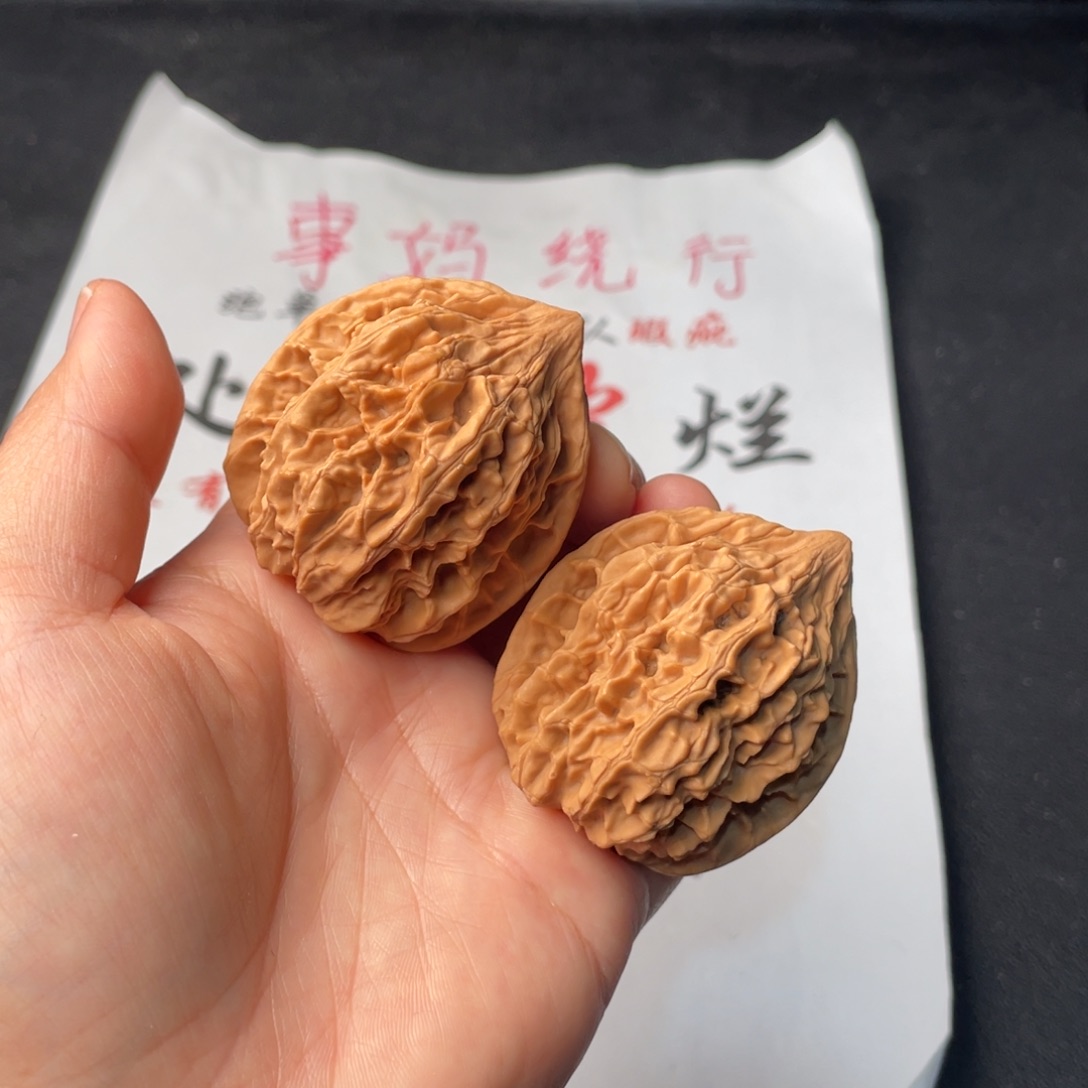 文玩核桃把件996。44鸡心