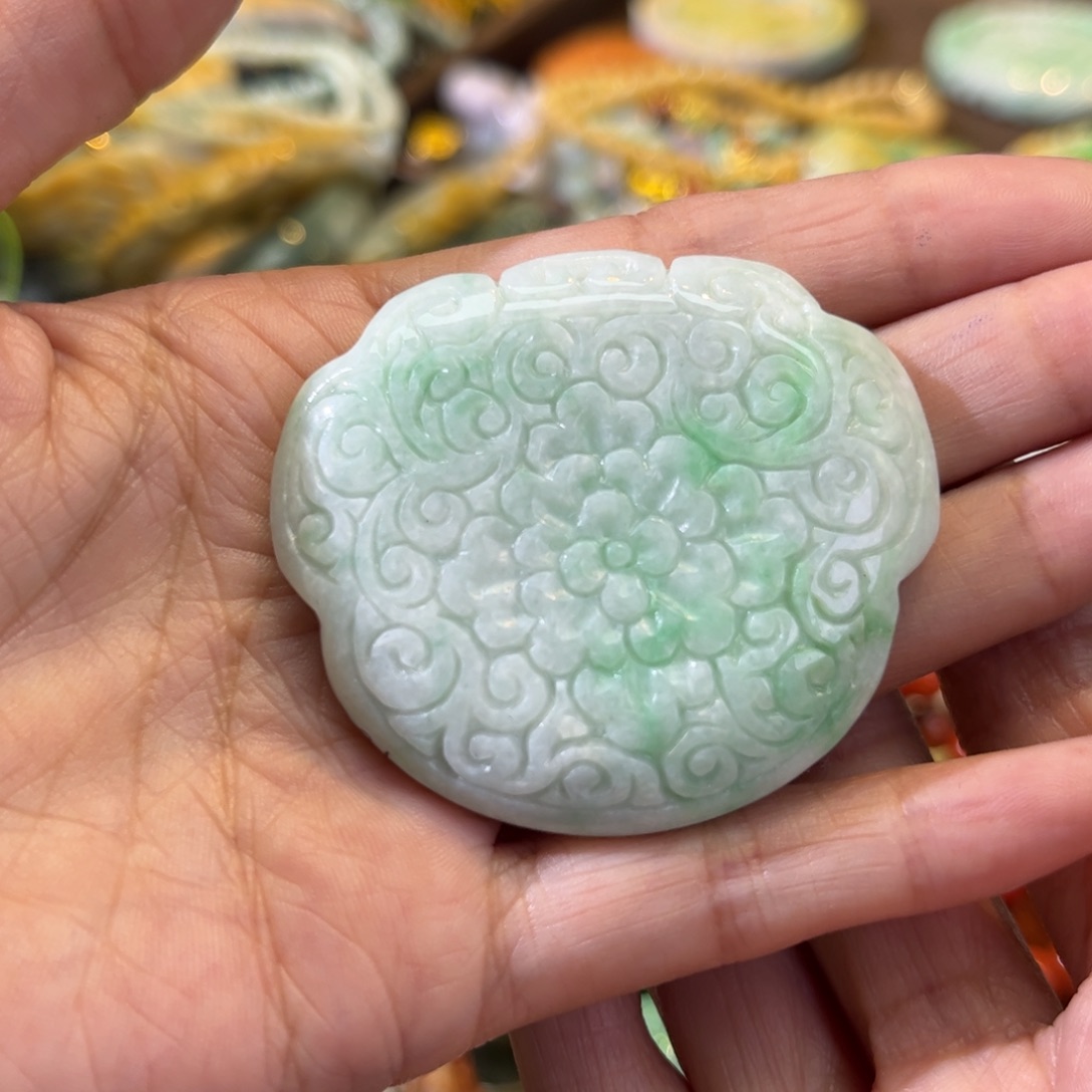 翡翠颈饰未镶嵌待编款