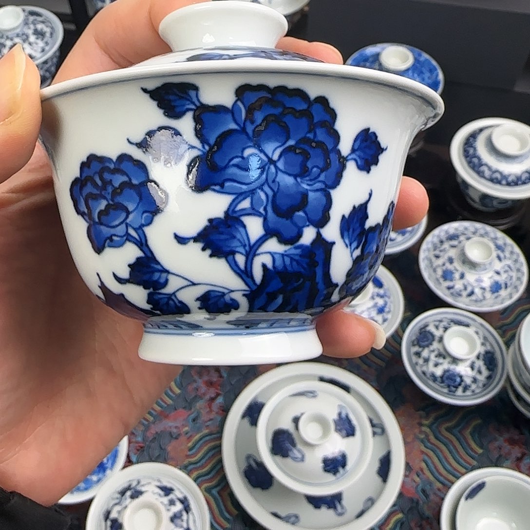 撒***驼全手绘景德镇陶瓷艺术