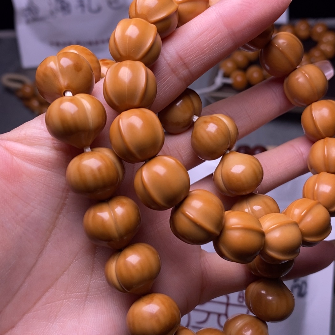 文玩核桃手串屁桃鲨鱼