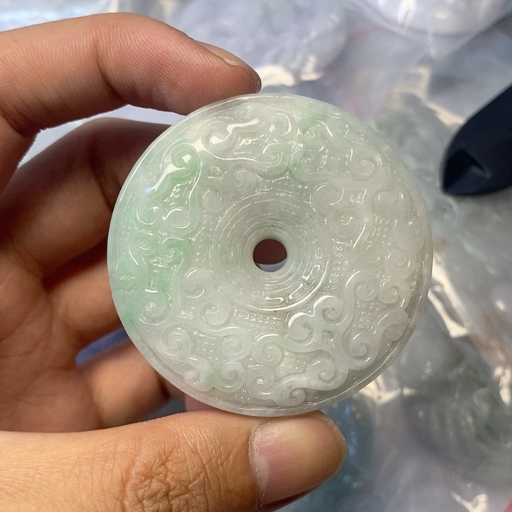 翡翠未镶嵌颈饰天然翡翠A货