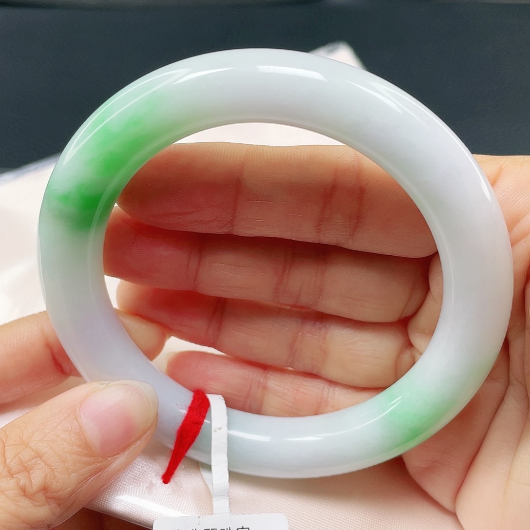 未镶嵌手镯翡翠圆条白底青60.4  045