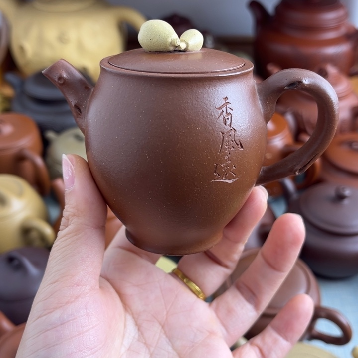 紫砂茶壶130cc紫泥半手