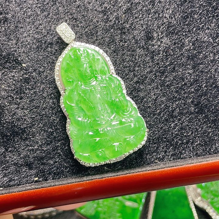 翡翠颈饰未镶嵌31，