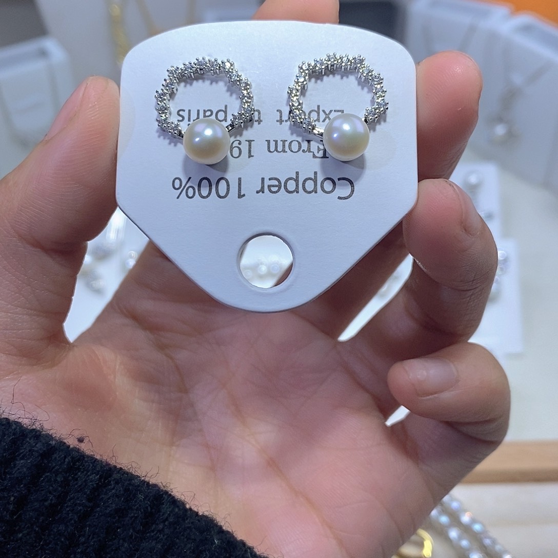 未镶嵌耳饰淡水珍珠