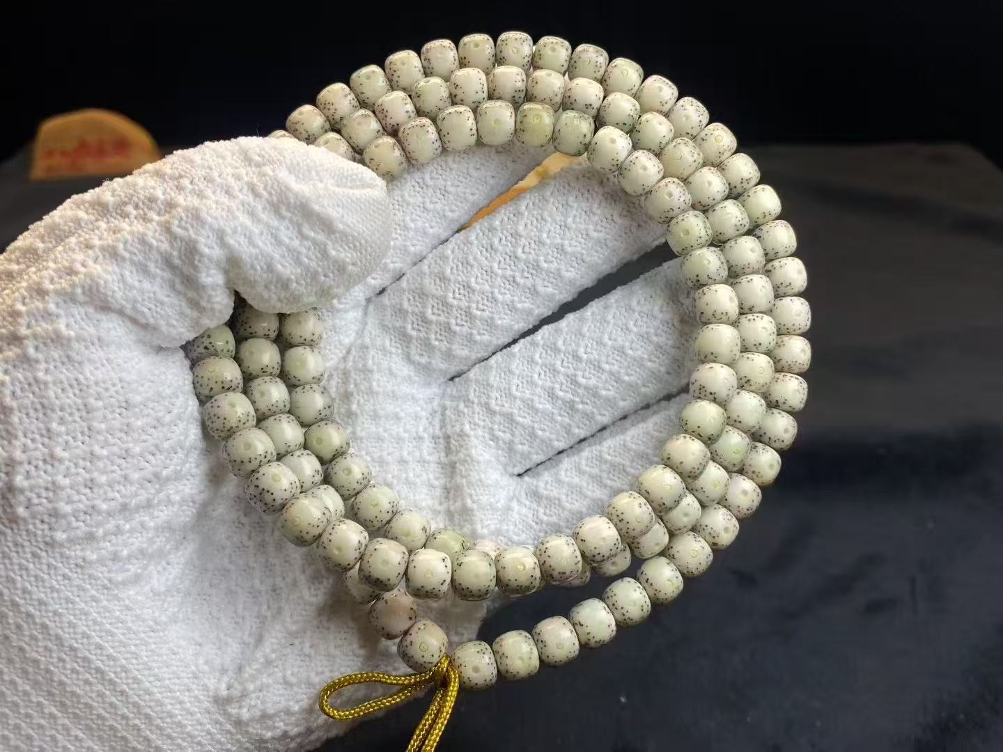 海南原生态石玉料8x7通体留白骨瓷白极致星点同枝果108