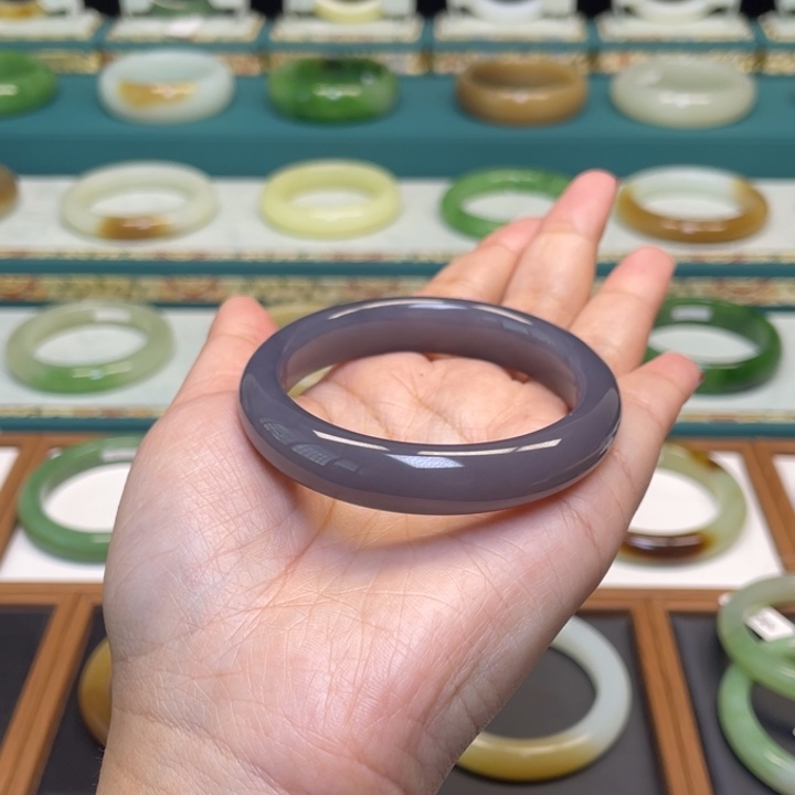 和田玉手镯未镶嵌52