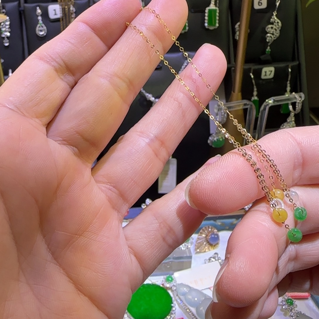 翡翠18K金镶嵌颈饰耳环