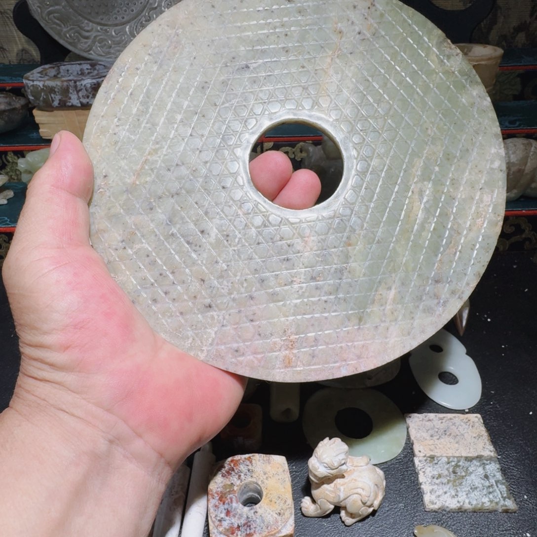 和田玉（糖玉）未镶嵌颈饰壮****》