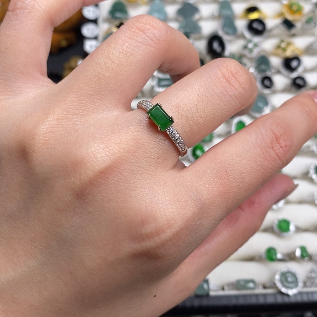 未镶嵌挂件翡翠翡翠