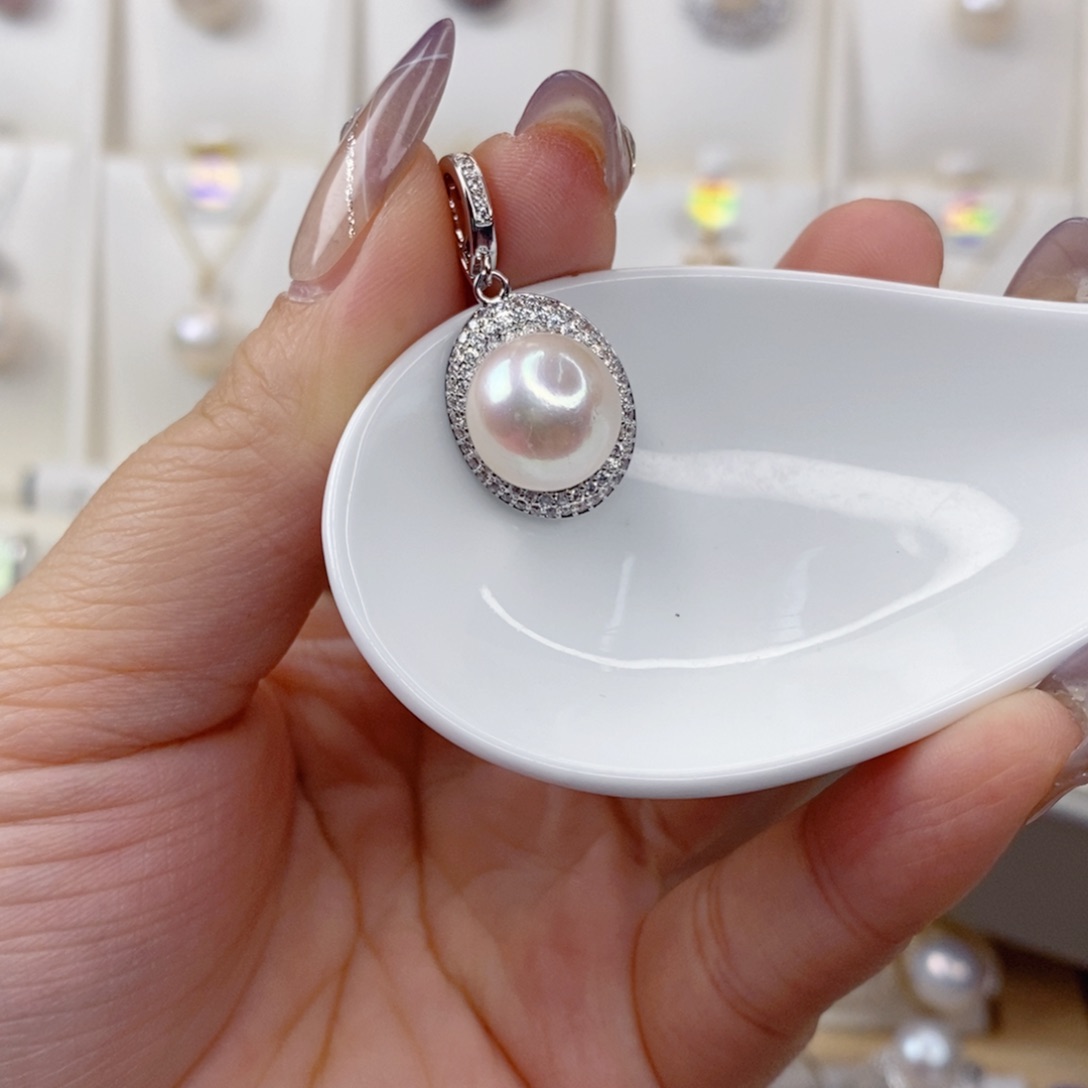 淡水珍珠吊坠(赠链)合金