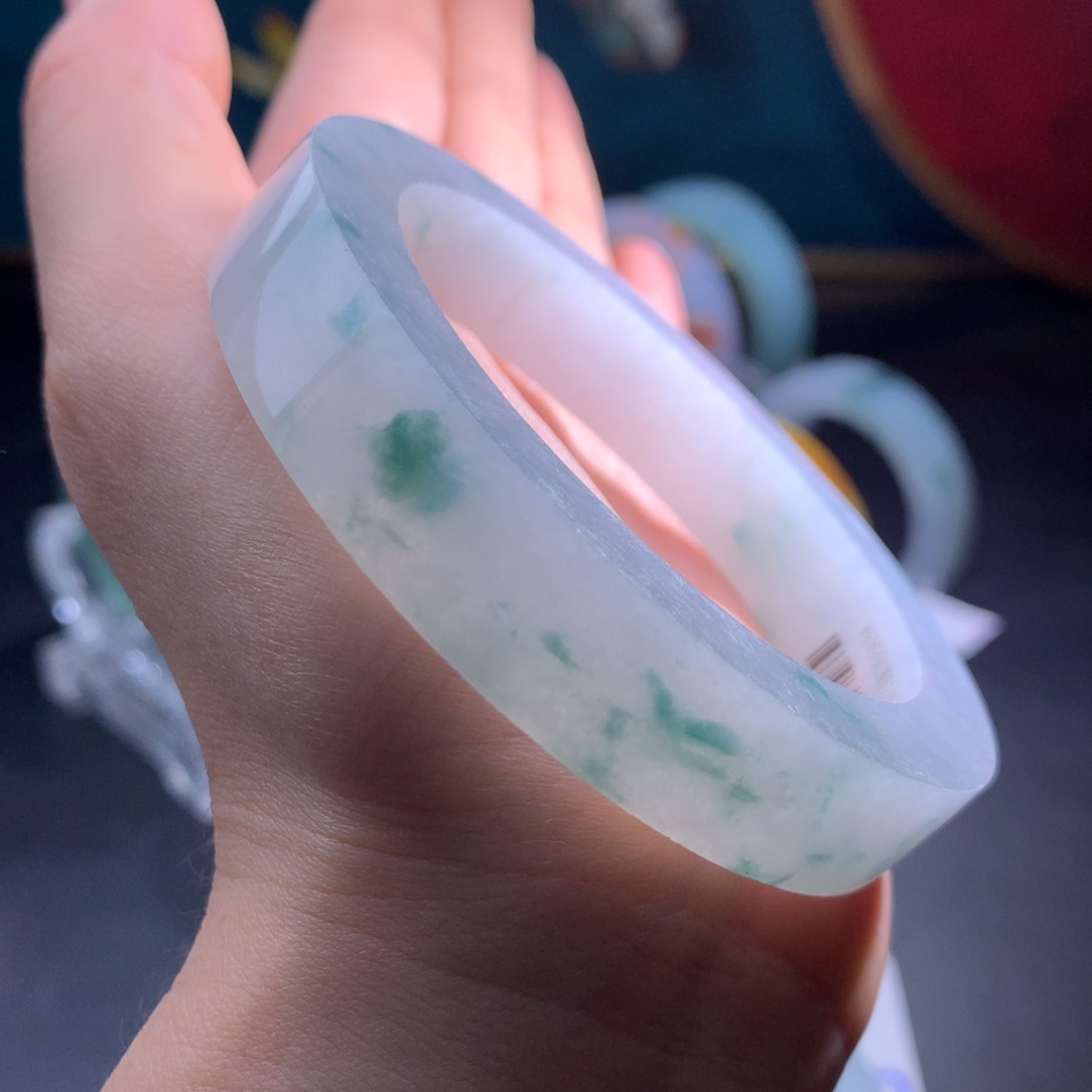 未镶嵌冰飘花定制翡翠