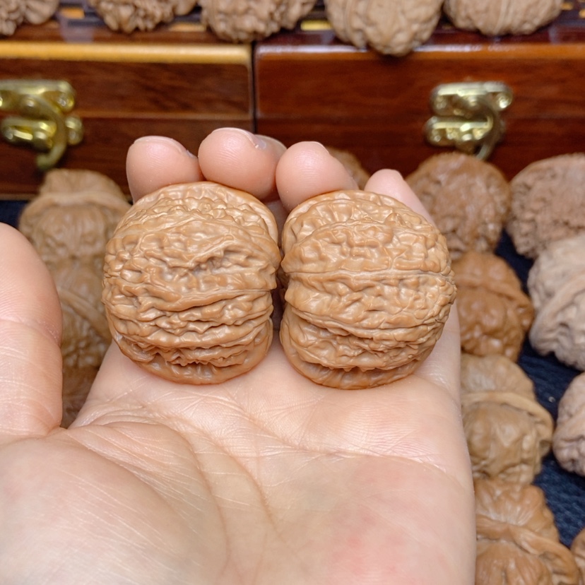 【闪购商品】文玩核桃吊坠白狮子38