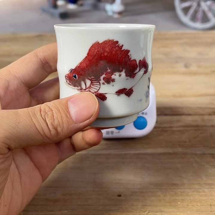 酒***醺青花釉里红主人杯