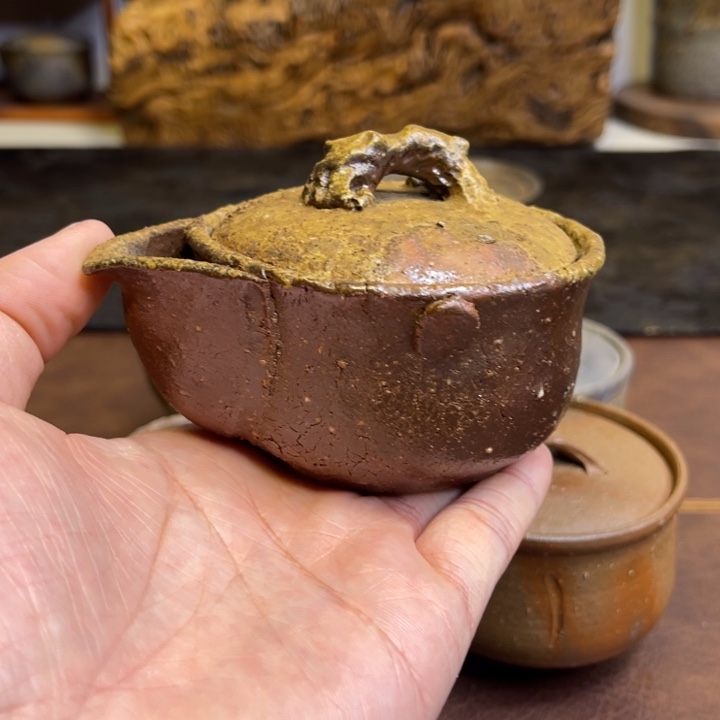 备前烧作品铃木胜词，大伤