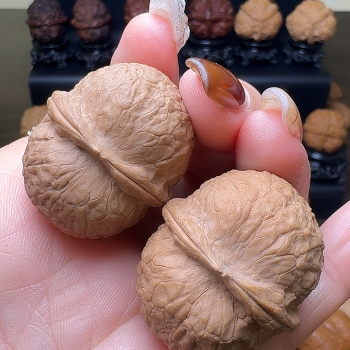 文玩核桃吊坠荔枝元宝