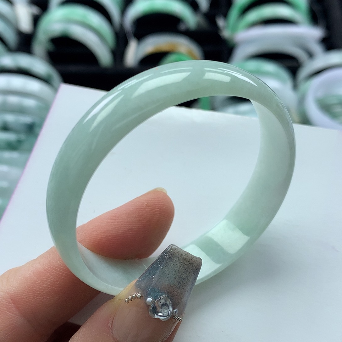 未镶嵌手镯翡翠公主